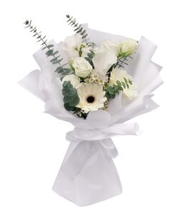 White Theme korean hand bouquet