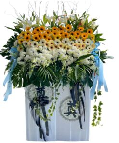 appropriate type of sympathy flowers